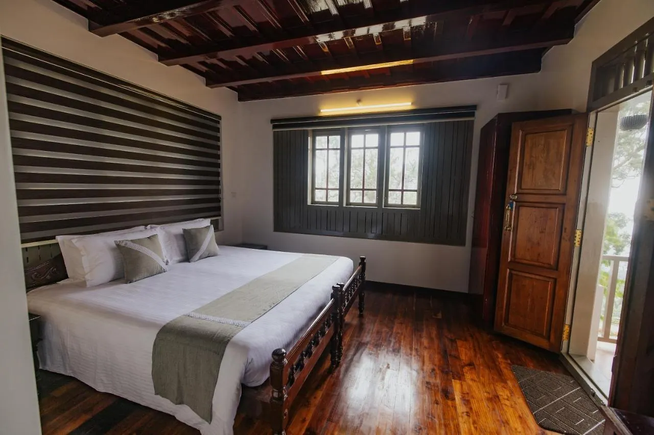 Misty Courtyard Resort Chinnakanal